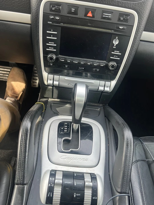 2010 Porsche 955/957 Cayenne GTS - Image 12 of 20