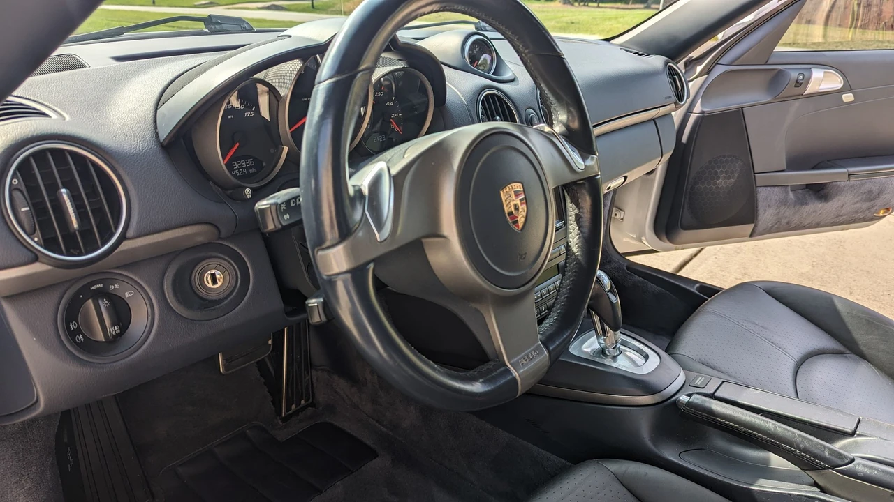 2010 Porsche 987 Cayman - Image 9 of 10