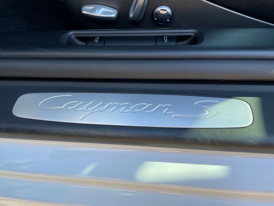 2010 Porsche 987 Cayman S - Image 27 of 31