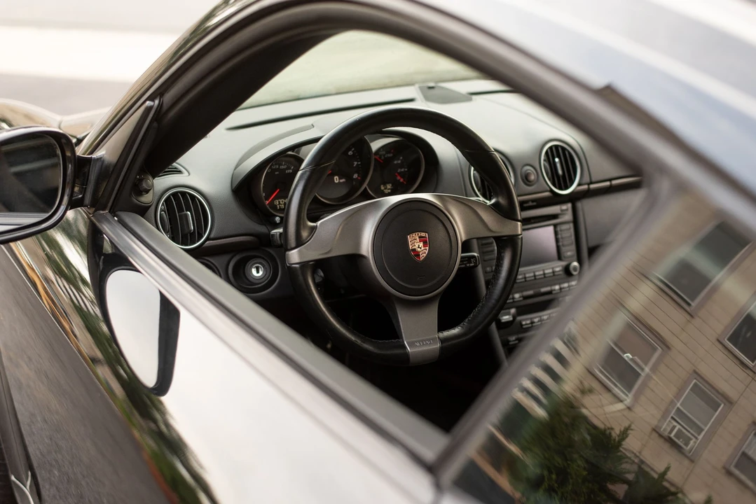 2010 Porsche 987 Cayman - Image 12 of 19