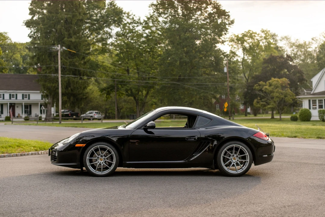 2010 Porsche 987 Cayman - Image 2 of 19