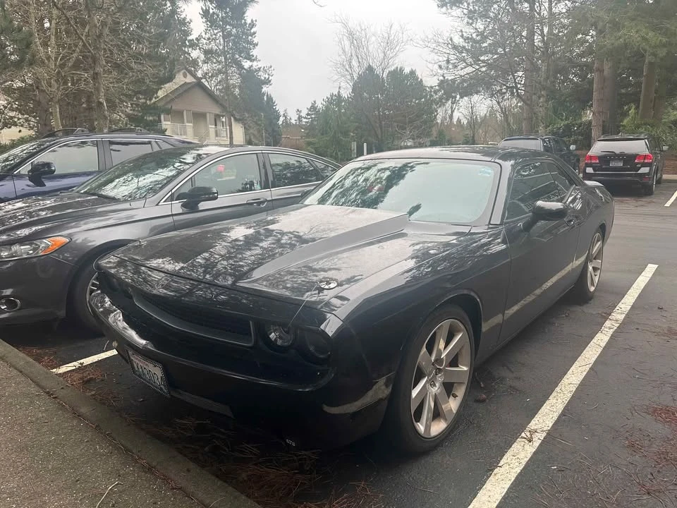 2010 Dodge Challenger 3rd Gen - Image 6 of 10