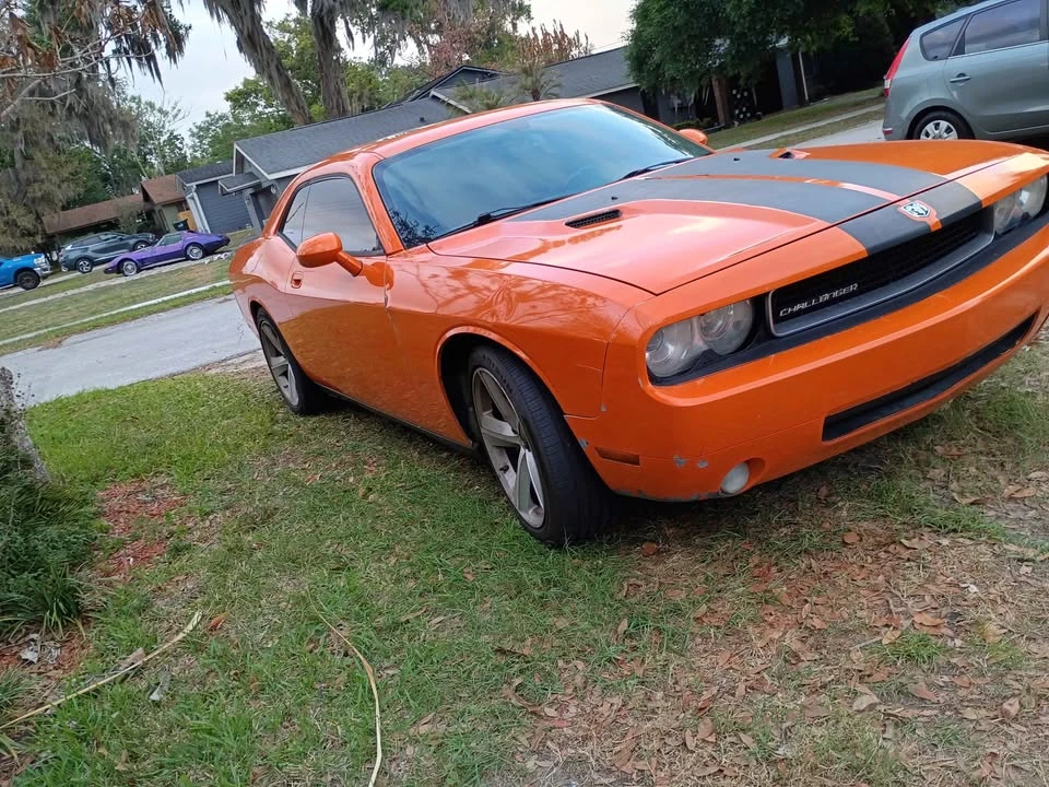 2010 Dodge Challenger SRT8 & 392 3rd Gen - Image 9 of 10