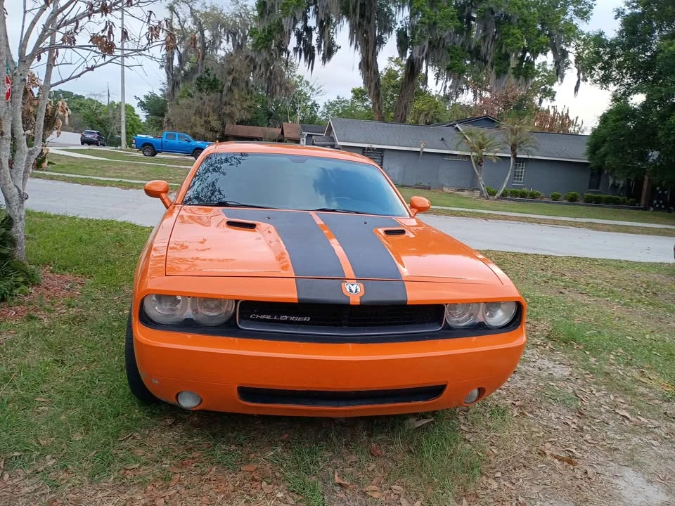2010 Dodge Challenger SRT8 & 392 3rd Gen - Image 4 of 10
