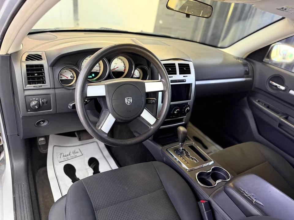 2010 Dodge Charger 6th Gen - Image 9 of 13