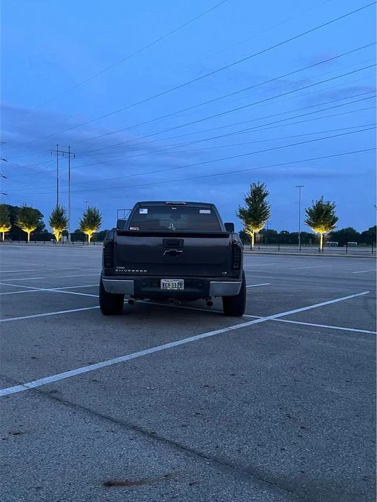 2010 Chevrolet Silverado 2nd Gen - Image 3 of 9