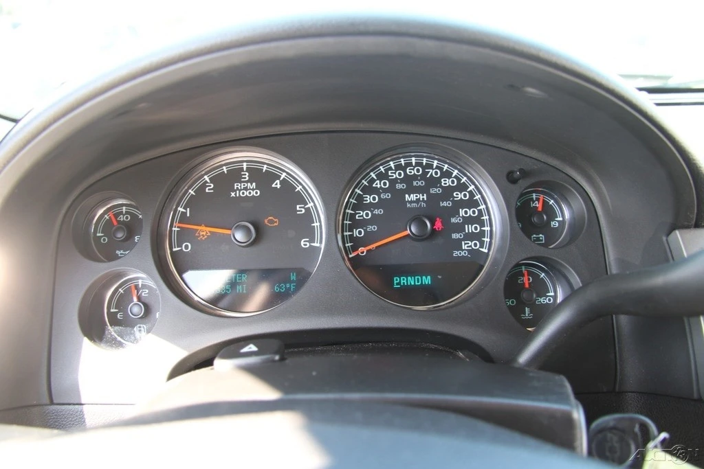 2010 Chevrolet Avalanche - Image 17 of 21