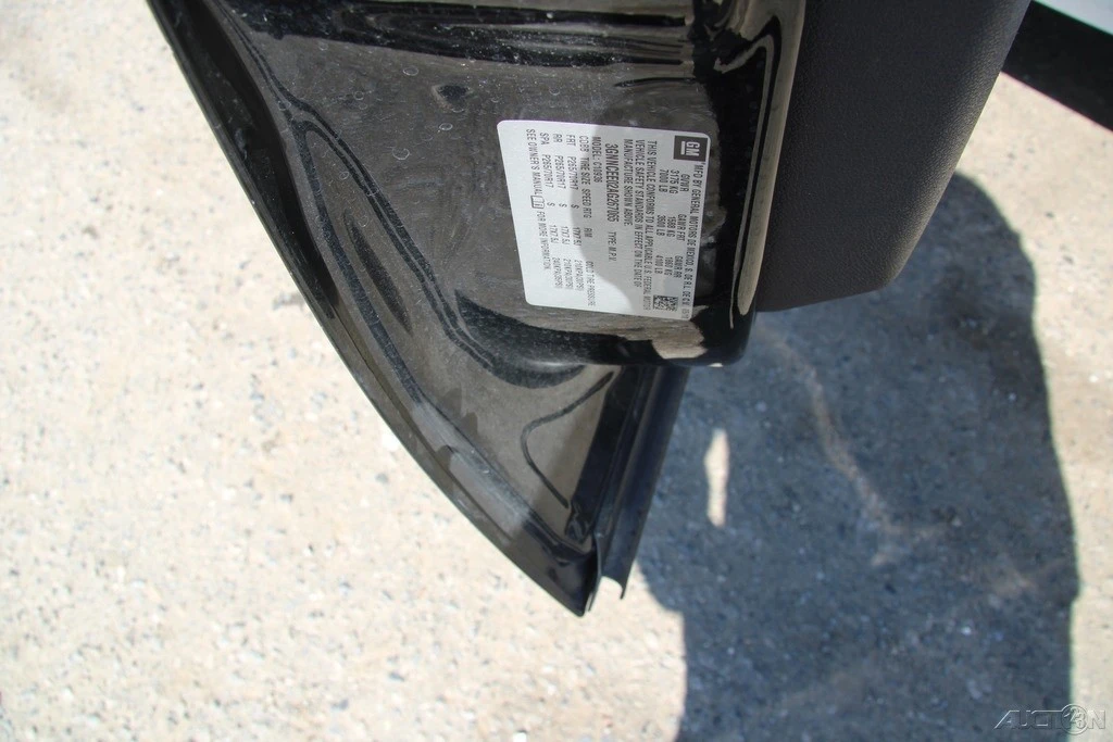 2010 Chevrolet Avalanche - Image 13 of 21