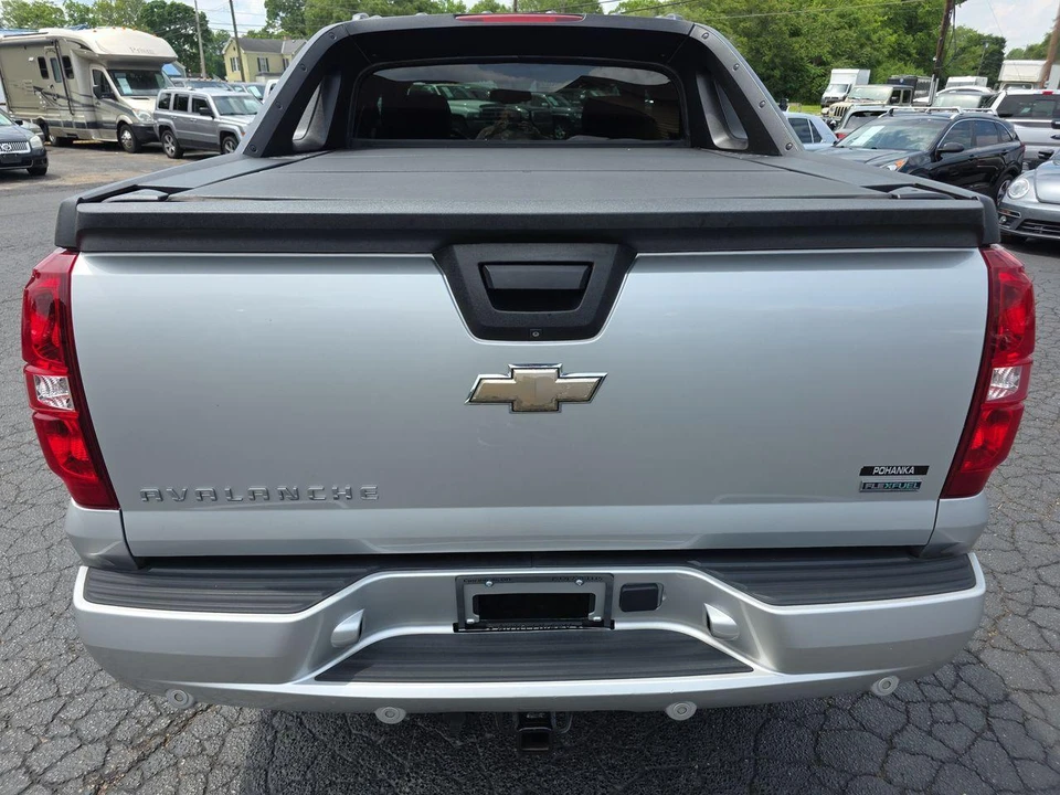 2010 Chevrolet Avalanche - Image 14 of 31