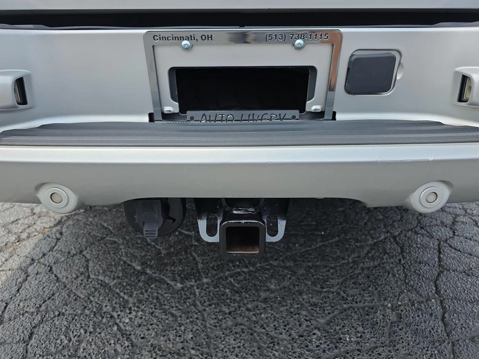 2010 Chevrolet Avalanche - Image 28 of 31