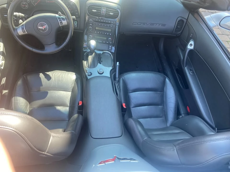 2010 Chevrolet Corvette C6 - Image 11 of 20