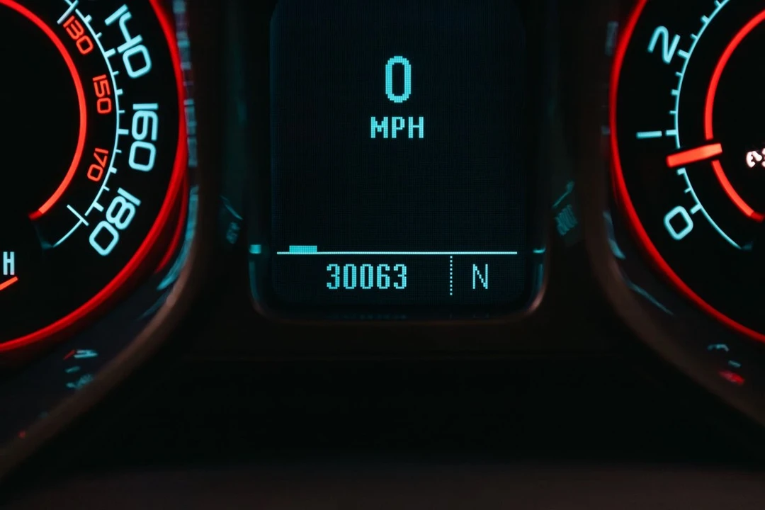 2010 Chevrolet Camaro SS 5th Gen - Image 10 of 31