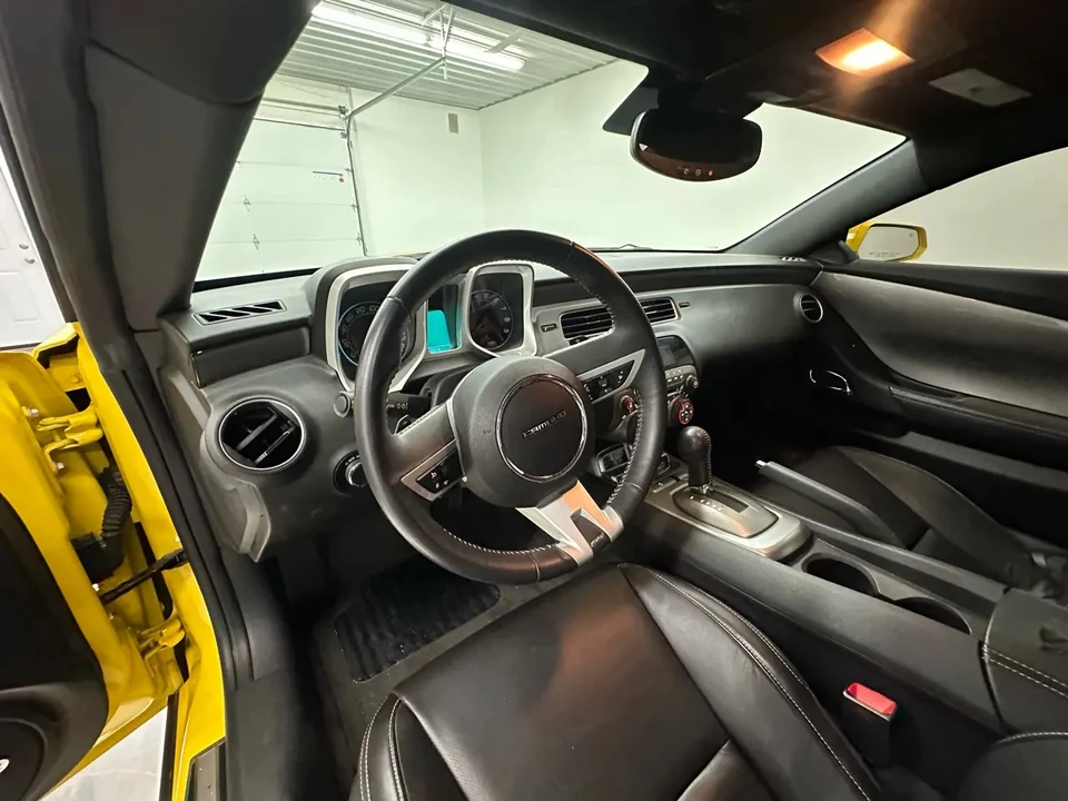 2010 Chevrolet Camaro SS 5th Gen - Image 2 of 31