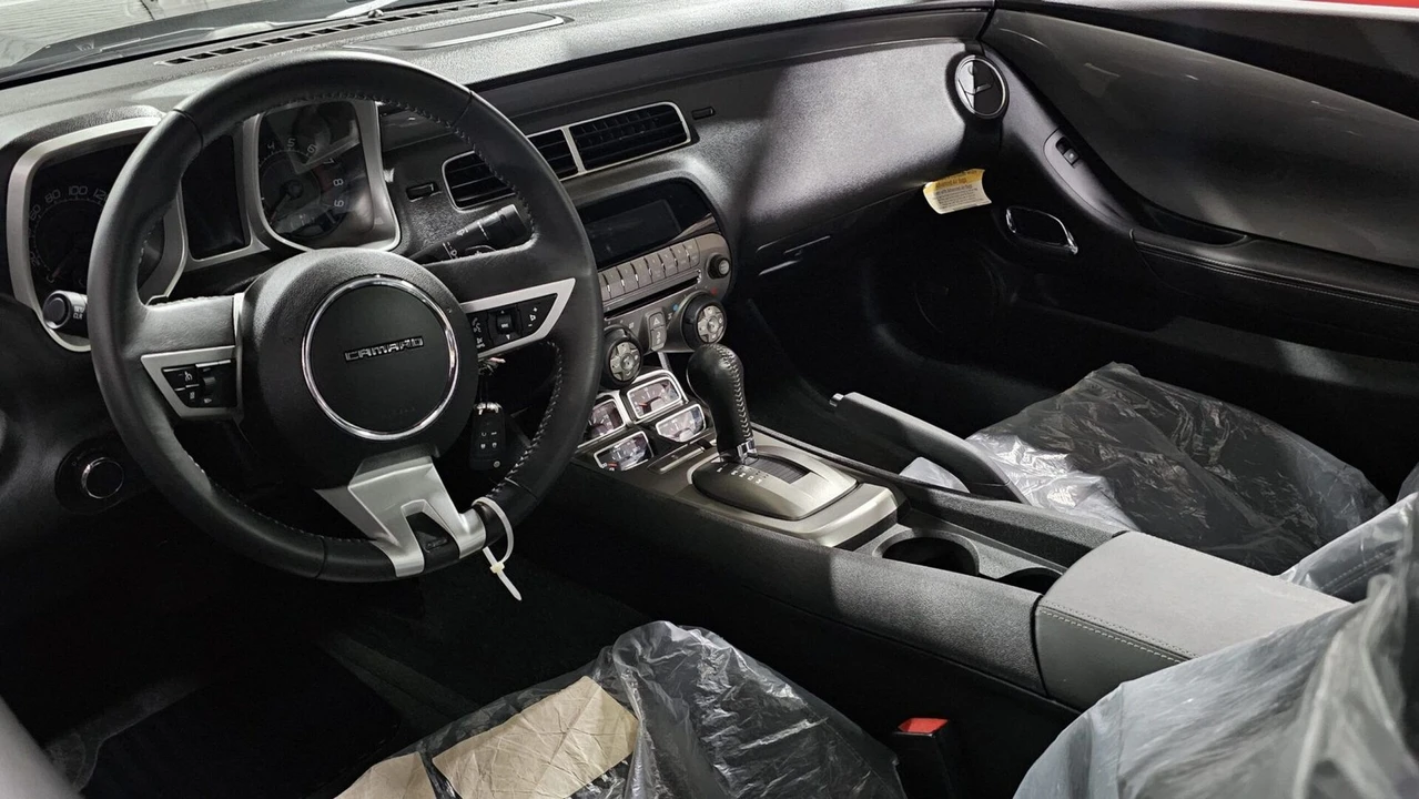 2010 Chevrolet - Image 4 of 31
