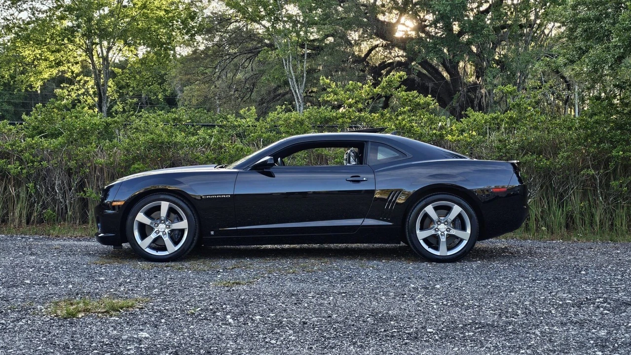 2010 Chevrolet - Image 8 of 31
