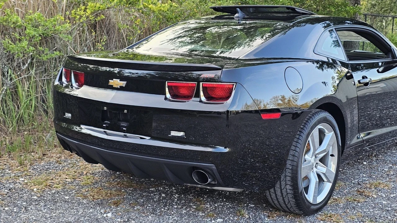 2010 Chevrolet - Image 11 of 31