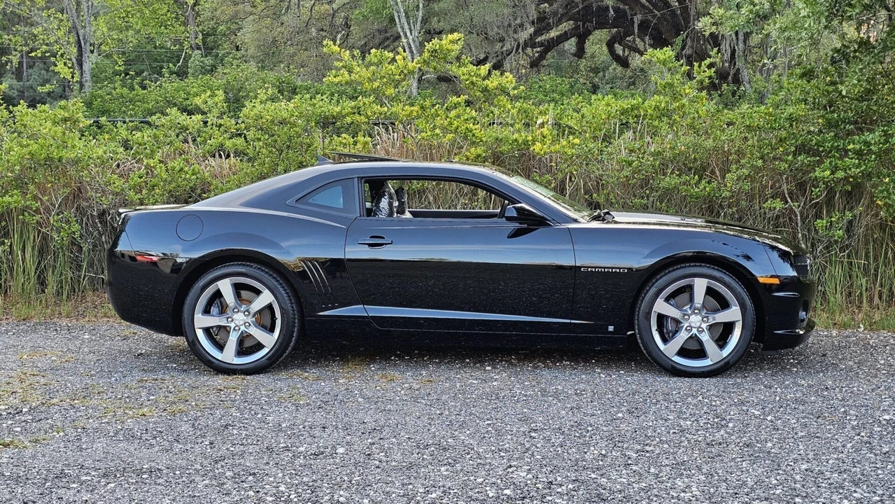 2010 Chevrolet - Image 13 of 31