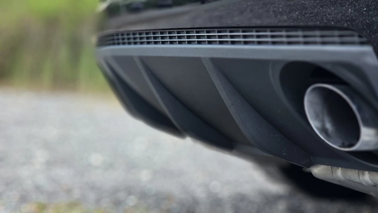 2010 Chevrolet - Image 18 of 31