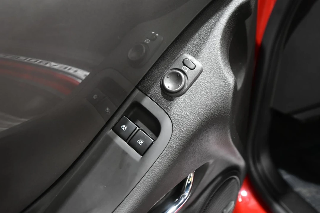 2010 Chevrolet Camaro SS 5th Gen - Image 13 of 31