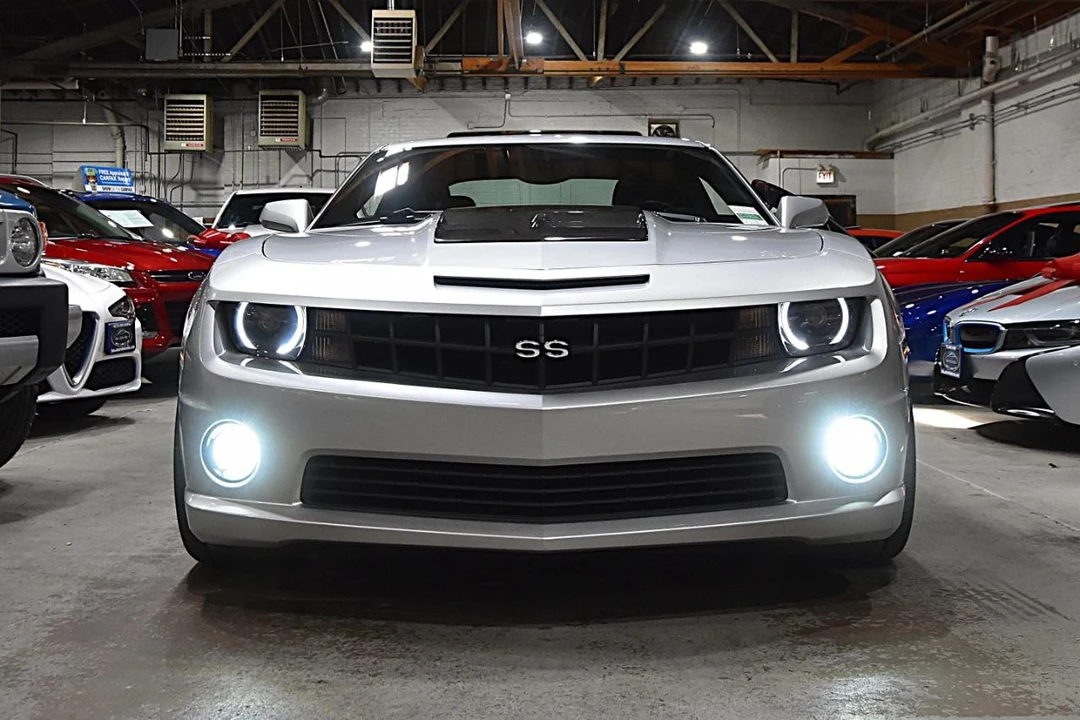 2010 Chevrolet Camaro SS 5th Gen - Image 2 of 31
