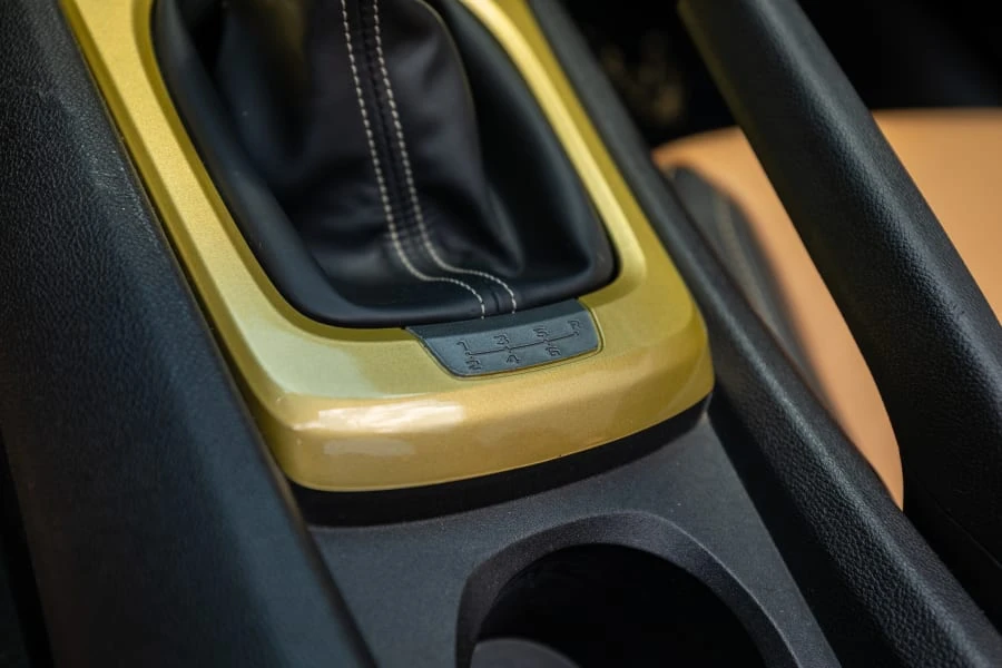 2010 Chevrolet Camaro 5th Gen - Image 26 of 31