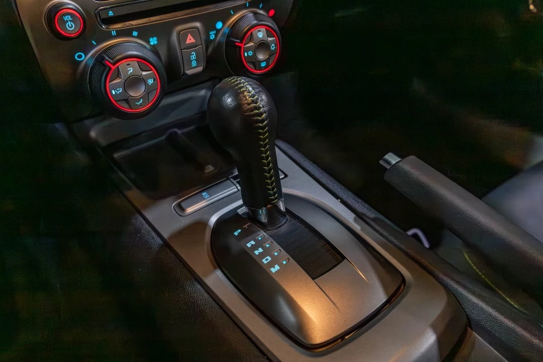 2010 Chevrolet Camaro 5th Gen - Image 15 of 31