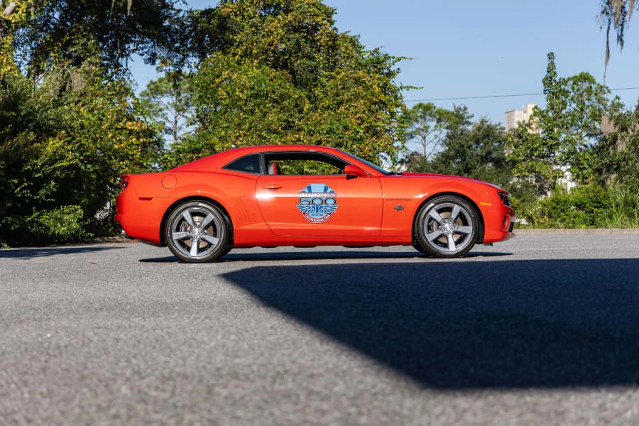 2010 Chevrolet Camaro SS 5th Gen - Image 2 of 31
