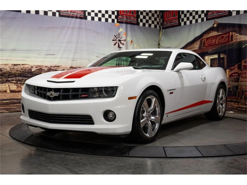2010 Chevrolet Camaro 5th Gen - Image 2 of 31