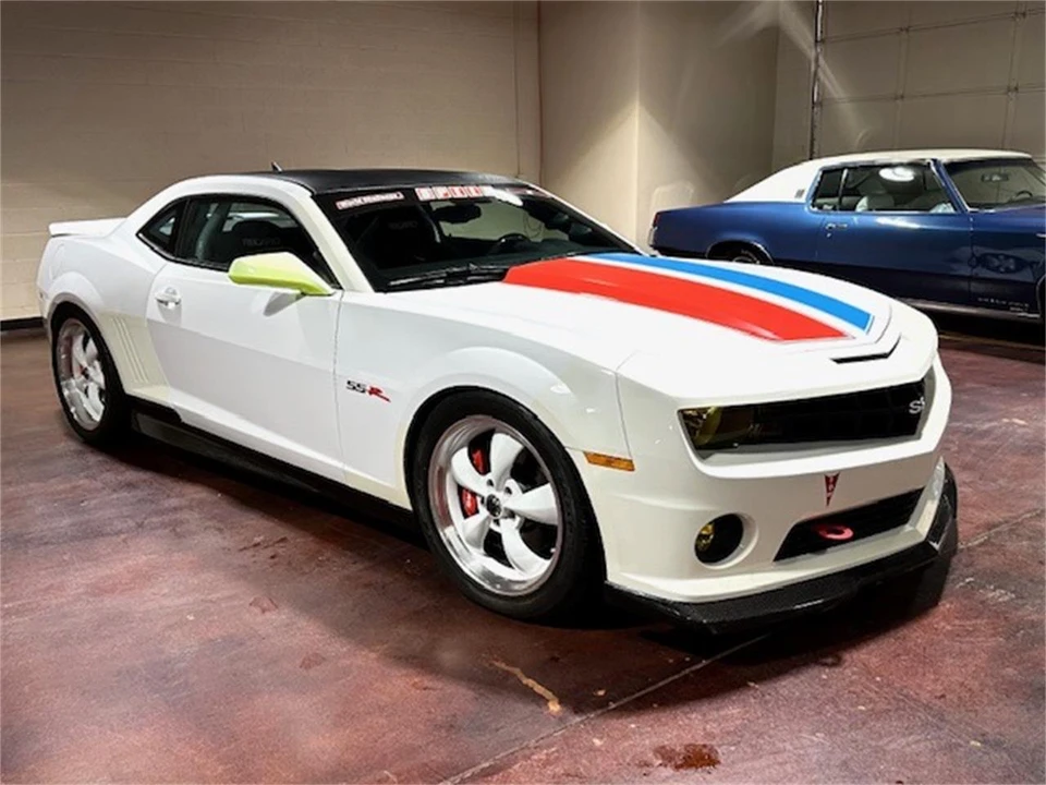 2010 Chevrolet Camaro SS 5th Gen - Image 2 of 25