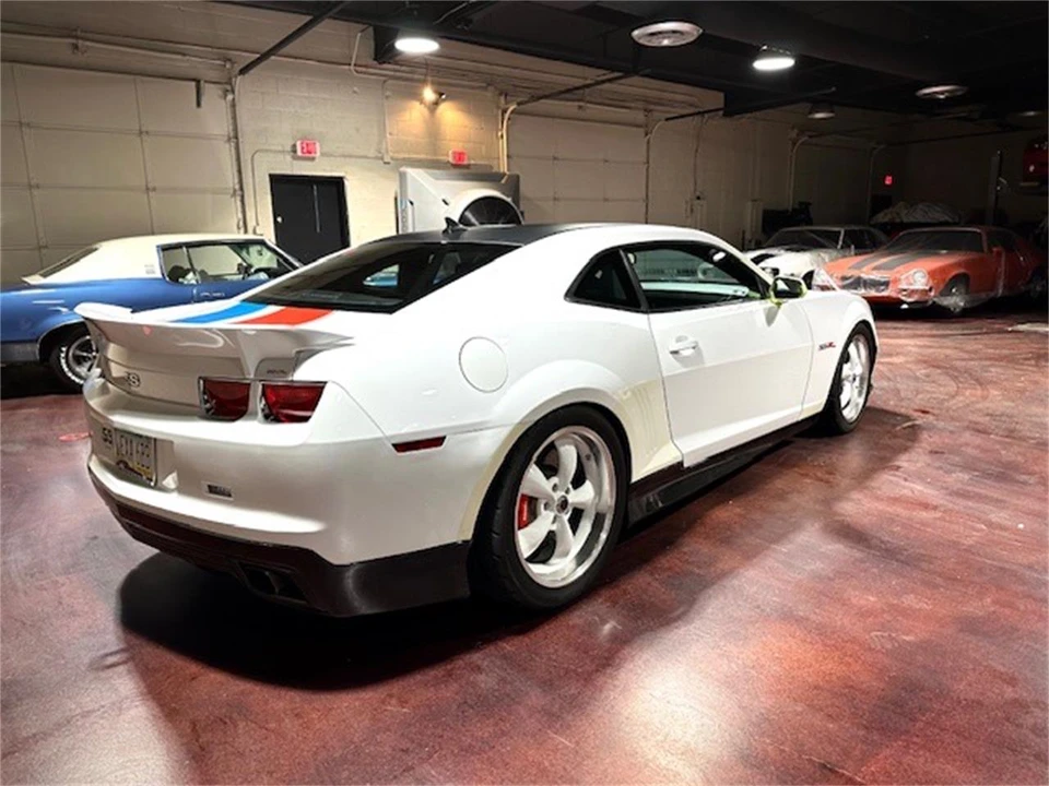 2010 Chevrolet Camaro SS 5th Gen - Image 9 of 25