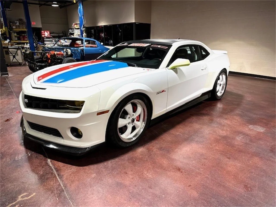 2010 Chevrolet Camaro SS 5th Gen - Image 16 of 25