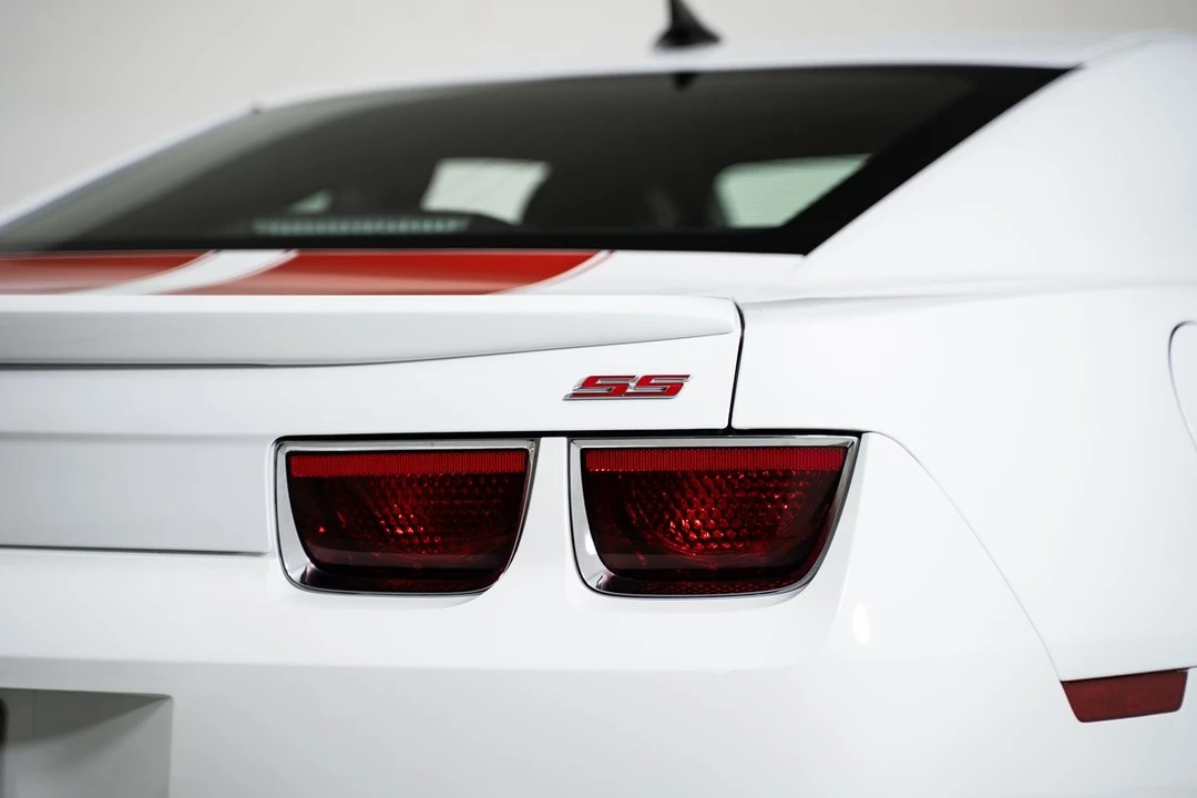 2010 Chevrolet Camaro SS 5th Gen - Image 12 of 31