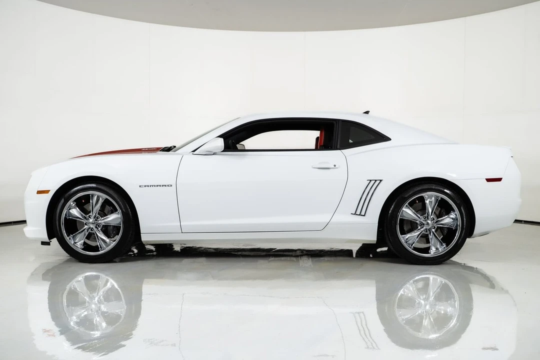 2010 Chevrolet Camaro SS 5th Gen - Image 8 of 31