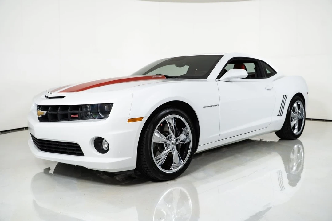 2010 Chevrolet Camaro SS 5th Gen - Image 5 of 31
