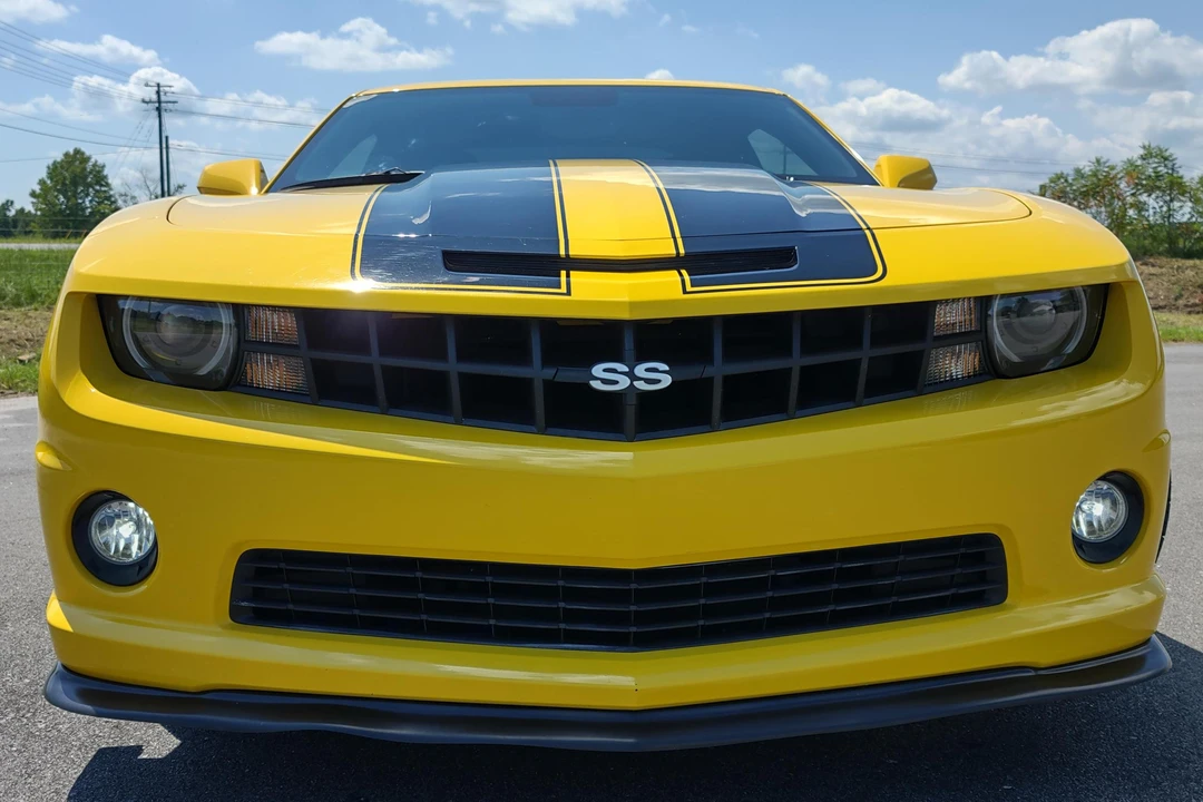 2010 Chevrolet Camaro SS 5th Gen - Image 2 of 31