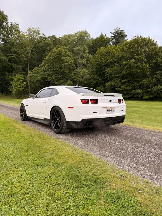 2010 Chevrolet Camaro SS 5th Gen - Image 3 of 4