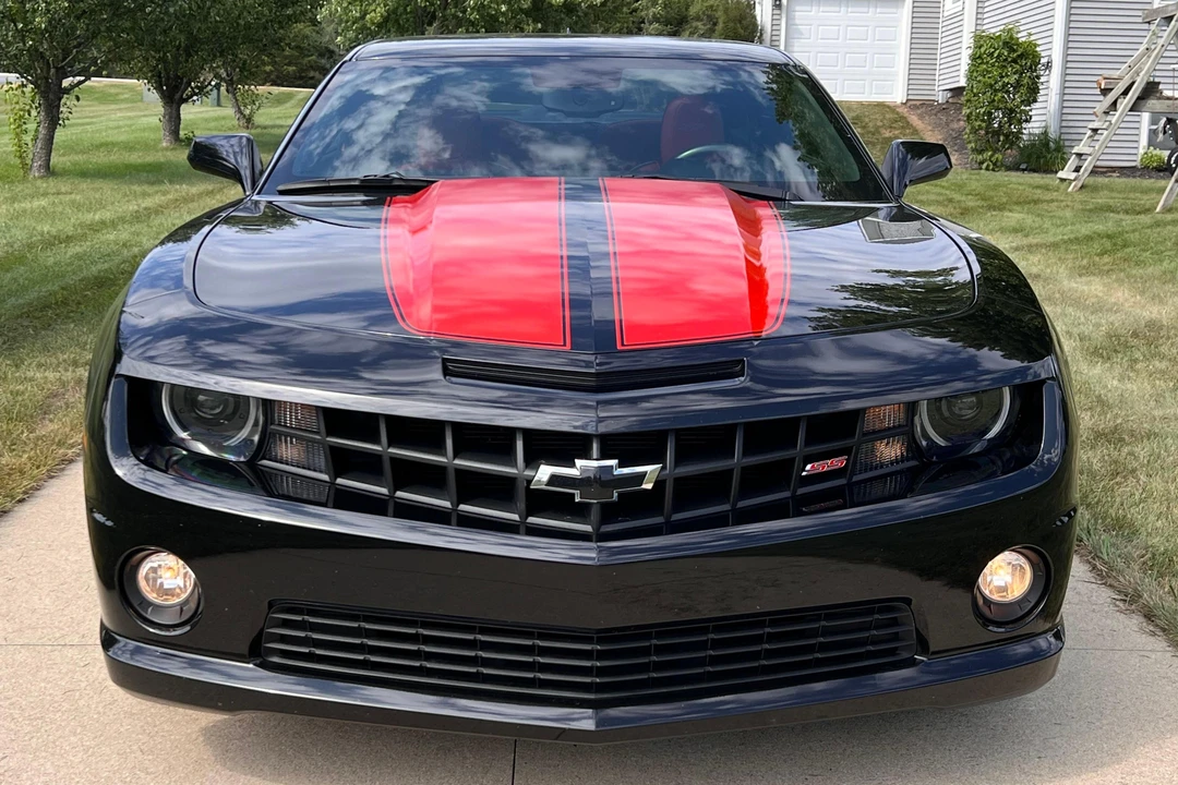 2010 Chevrolet Camaro SS 5th Gen - Image 2 of 31