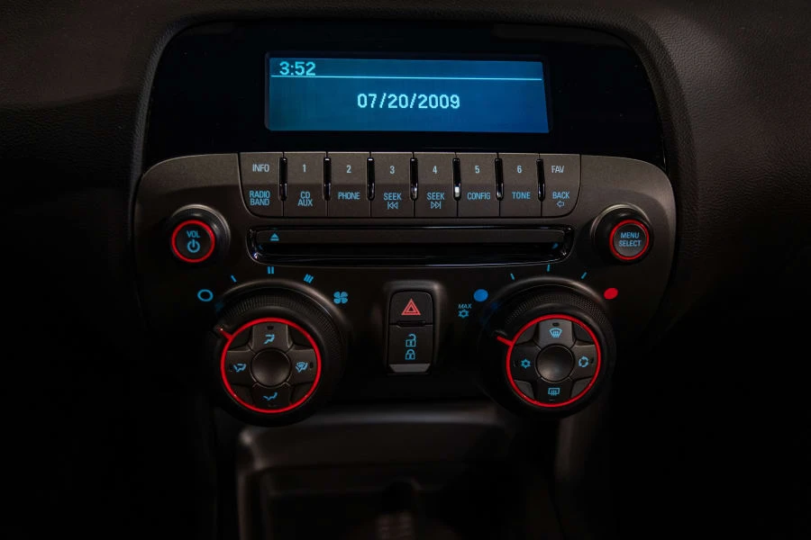 2010 Chevrolet Camaro SS 5th Gen - Image 18 of 30