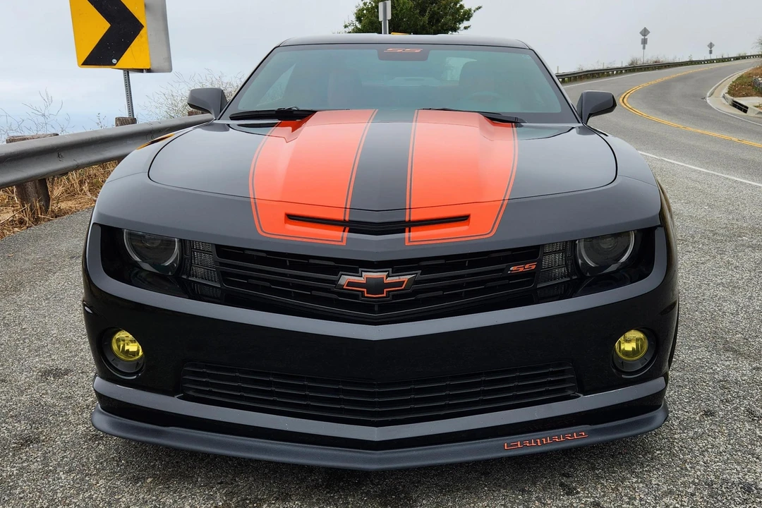 2010 Chevrolet Camaro SS 5th Gen - Image 2 of 31