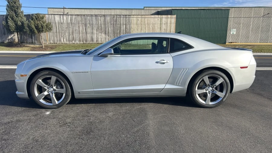 2010 Chevrolet Camaro SS 5th Gen - Image 2 of 16