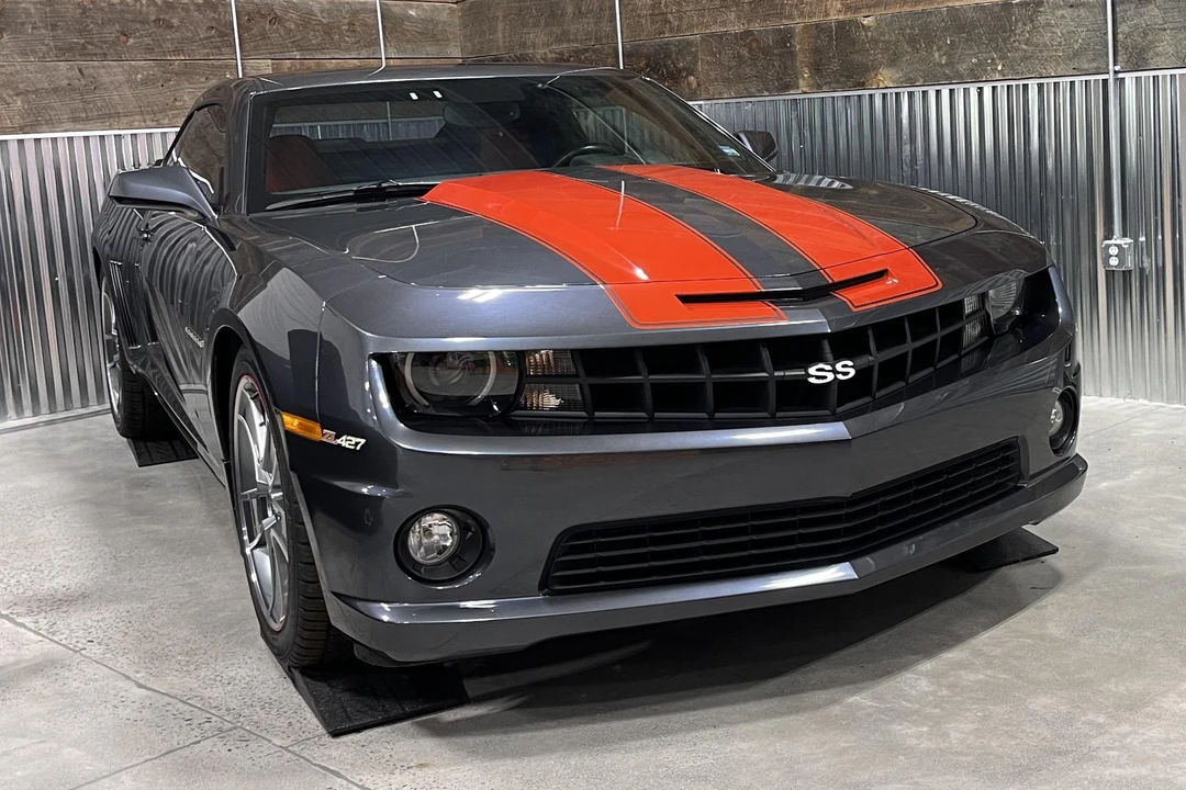 2010 Chevrolet Camaro SS 5th Gen - Image 2 of 31