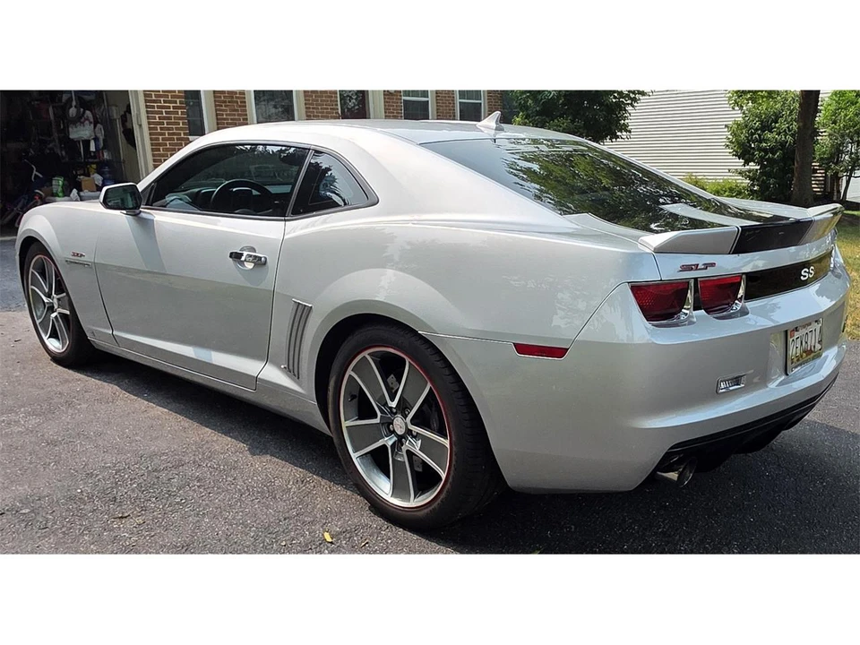 2010 Chevrolet Camaro ZL1 5th Gen - Image 11 of 31