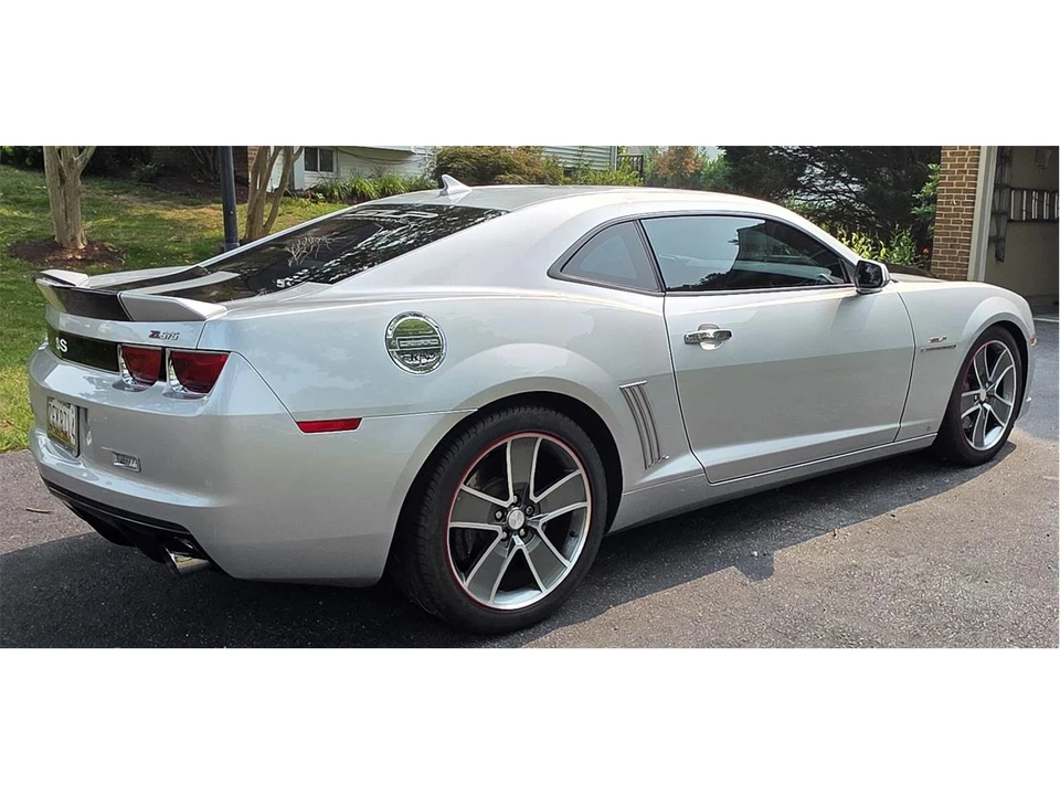 2010 Chevrolet Camaro ZL1 5th Gen - Image 16 of 31