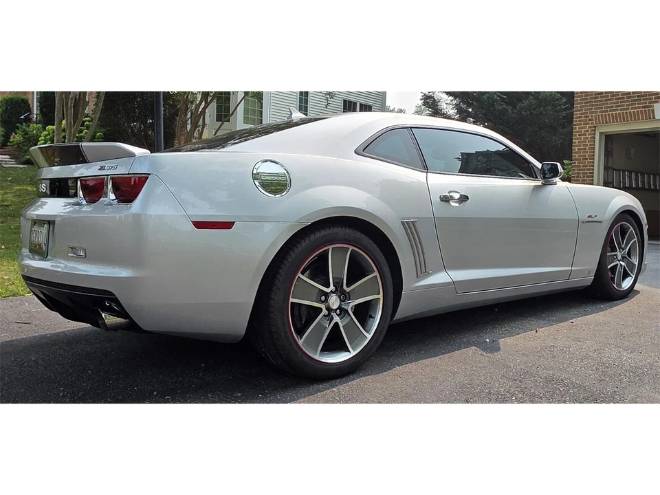 2010 Chevrolet Camaro ZL1 5th Gen - Image 17 of 31