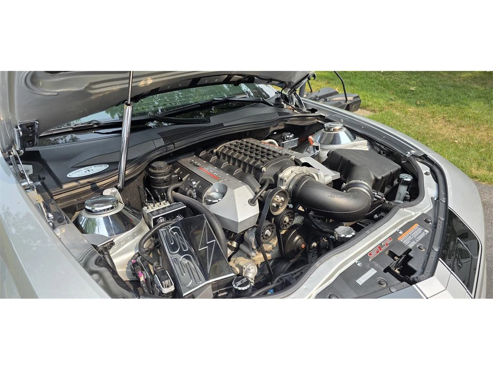2010 Chevrolet Camaro ZL1 5th Gen - Image 24 of 31