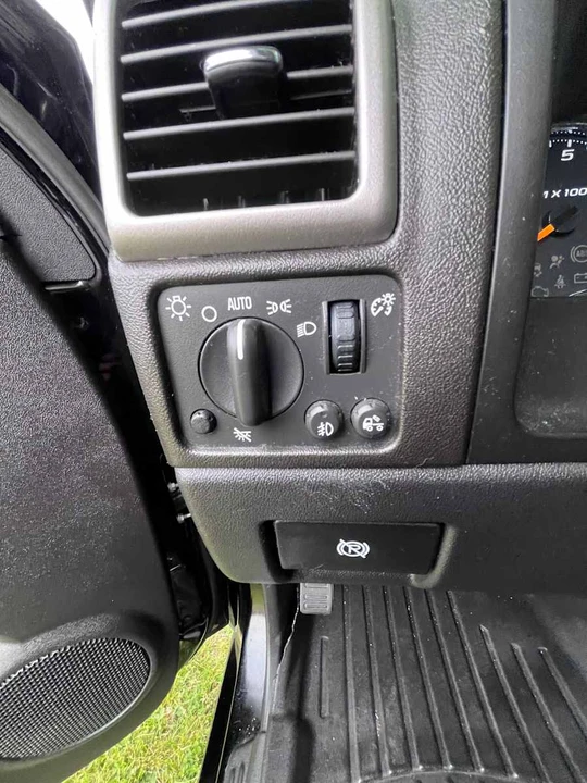 2010 Chevrolet Colorado 1st Gen - Image 14 of 20
