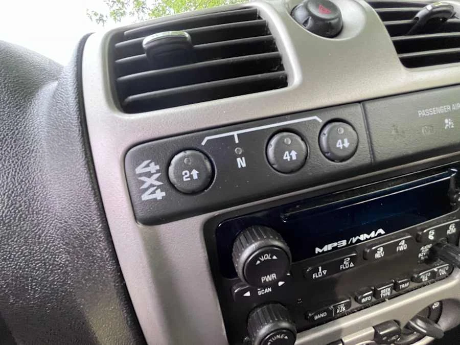 2010 Chevrolet Colorado 1st Gen - Image 13 of 20