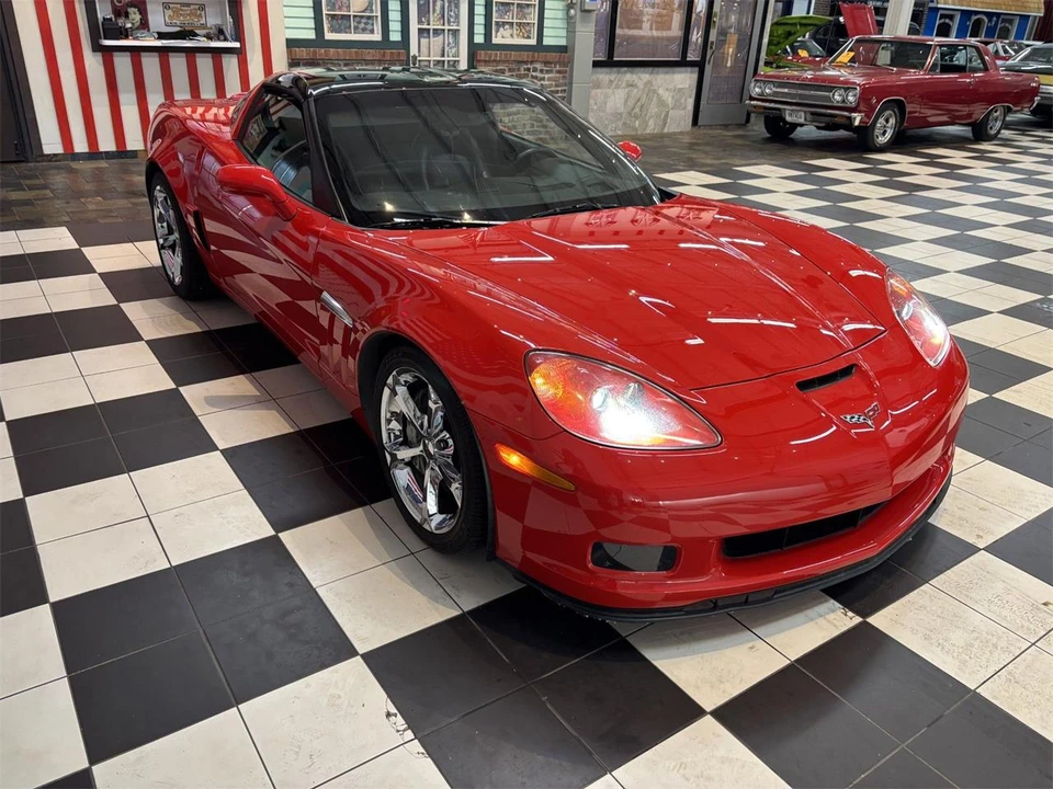 2010 Chevrolet Corvette C6 - Image 2 of 31