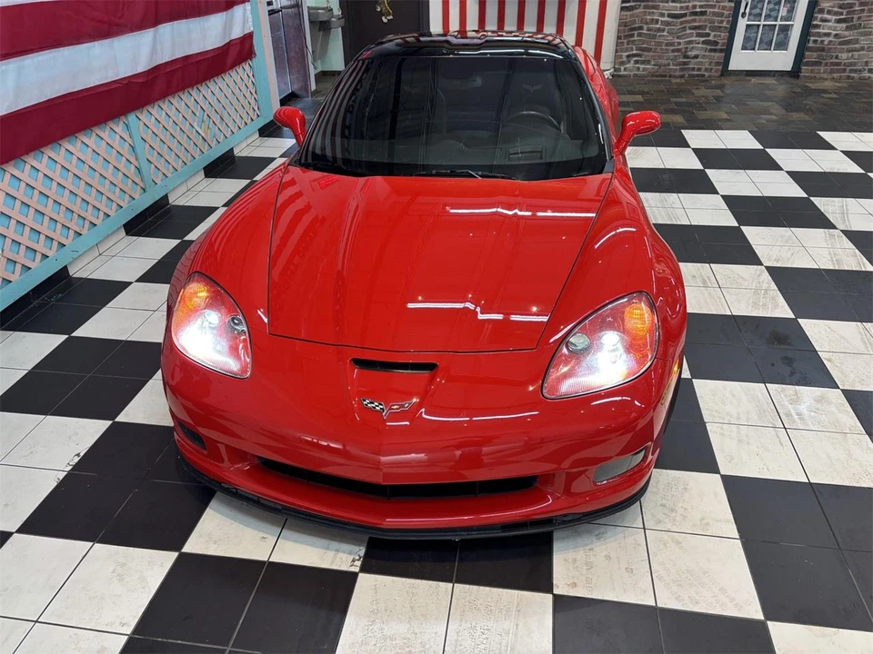 2010 Chevrolet Corvette C6 - Image 9 of 31
