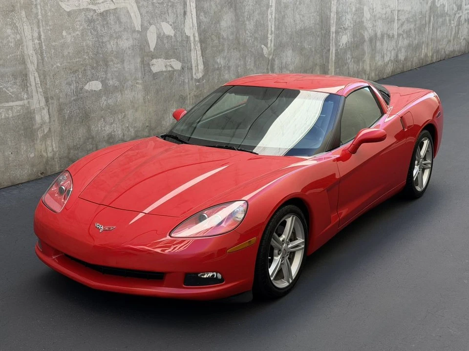 2010 Chevrolet Corvette C6 - Image 2 of 21